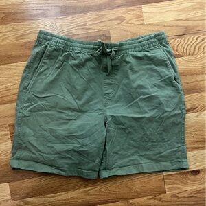 Todd Snyder green shorts